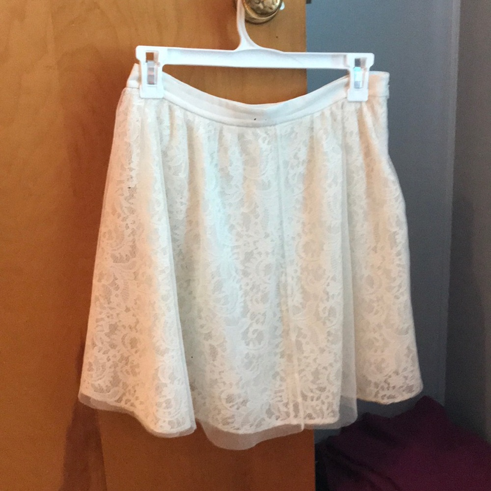 Lace skirt